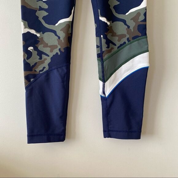THE Upside x Soul Cycle Camo Print Leggings - Picture 7 of 11